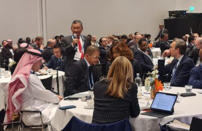 Menteri Energi dan Sumber Daya Mineral Arifin Tasrif (berdiri), dalam Ministrial Roundtable Meeting World Energy Congress (WEC) di Rotterdam, Belanda. (Ist)
