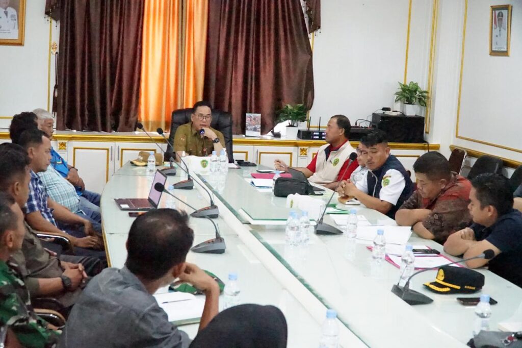 Pj Bupati PPU, Makmur Marbun menerima keluhan warga terkait tambang batu bara. (Ist)