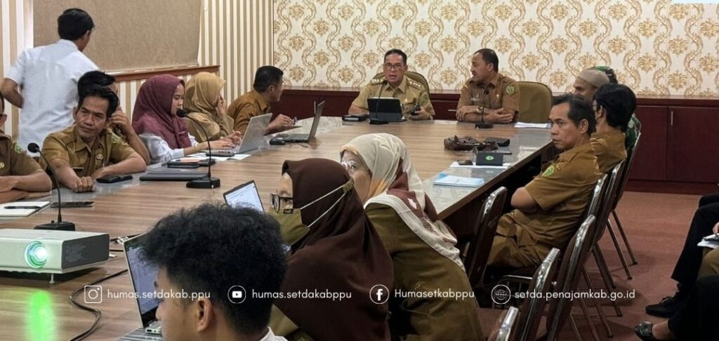 Pj Bupati, Makmur Marbun memimpin rapat inflasi di Kabupaten PPU. (Ist)