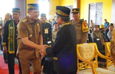 Bupati Paser Fahmi Fadli membuka Mubes V Dewan Pengurus Pusat Lembaga Adat Paser (LAP). (Ist)