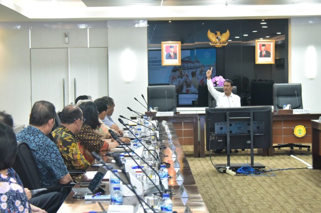 Public Hearing III revisi Permentan Nomor 32 Tahun 2017 Tentang Penyediaan dan Pengawasan Ayam Ras dan Telur Konsumsi. (Ist)