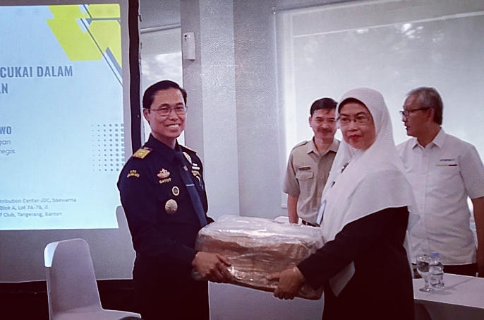DJBC mengembalikan alat pembelajaran siswa tunanetra untuk SLB-A Pembina Tingkat Nasional Jakarta. (Ist)