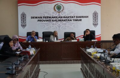 Komisi IV DPRD Kaltim saat menggelar RDP bersama pihak SMAN 10 Samarinda Disdikbud Kaltim. (Ist)