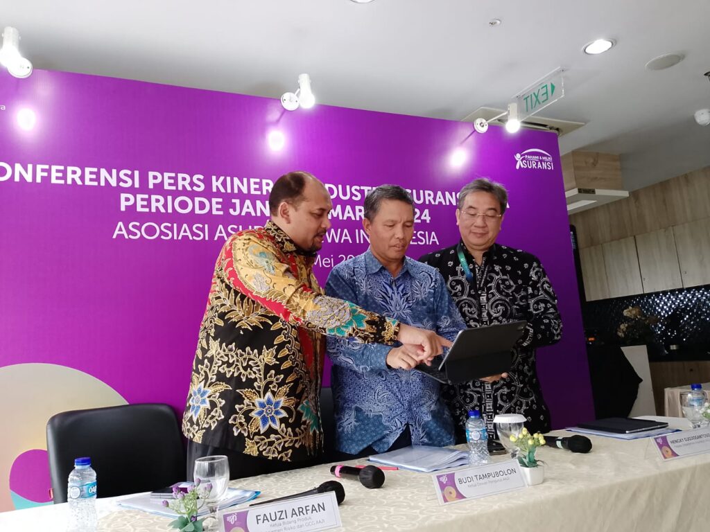 Ketua Dewan Pengurus AAJI, Budi Tampubolon. (Ist)