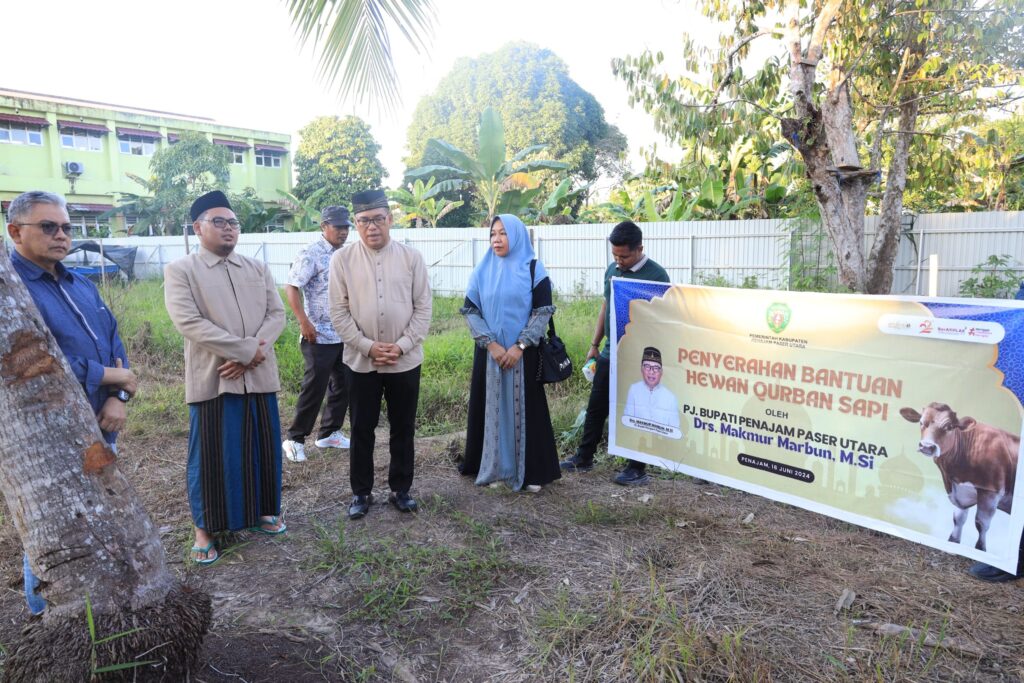 Pj Bupati PPU Serahkan Langsung Sejumlah Hewan Kurban ke Ponpes dan Masjid. (Ist)