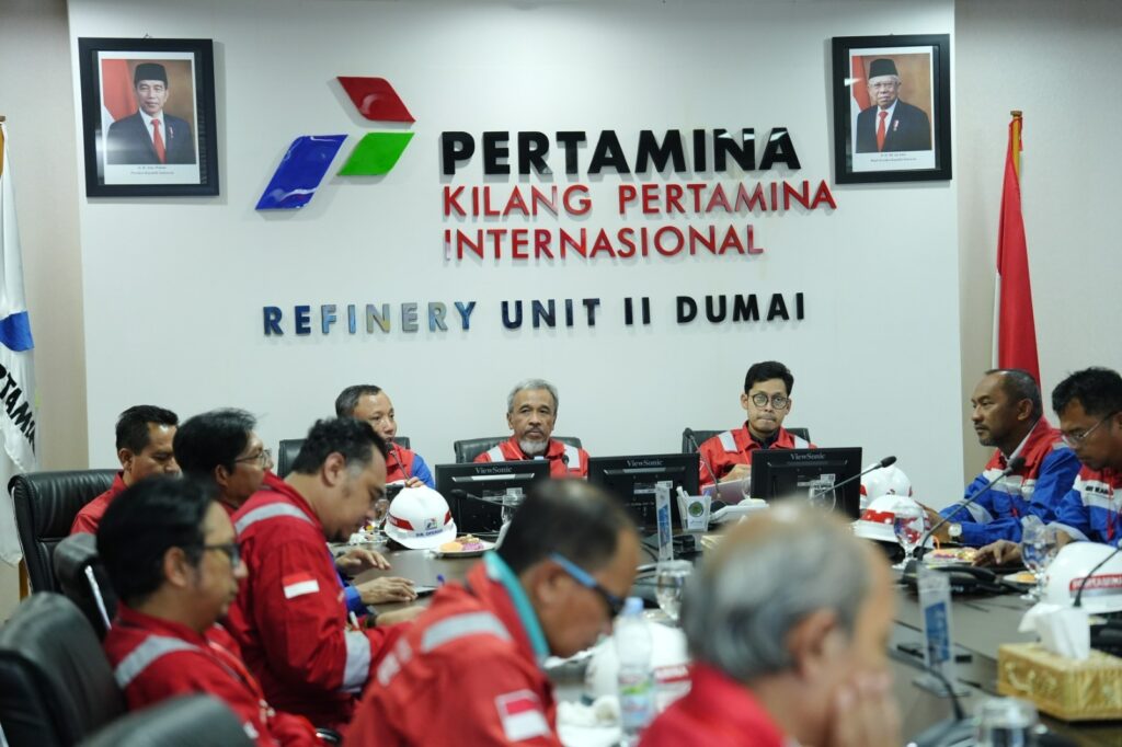 Direktur Teknik dan Lingkungan Migas (Dirtekling Migas), Noor Arifin Muhammad, dan Direktur Pembinaan Usaha Hulu Migas, Ariana Soemanto, melakukan kunjungan lapangan. (Ist)