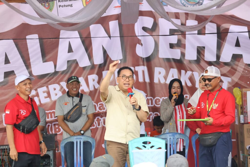 Jalan sehat dalam rangka Hari Ulang Tahun (HUT) RI ke- 79 di Kelurahan Petung. (Ist)