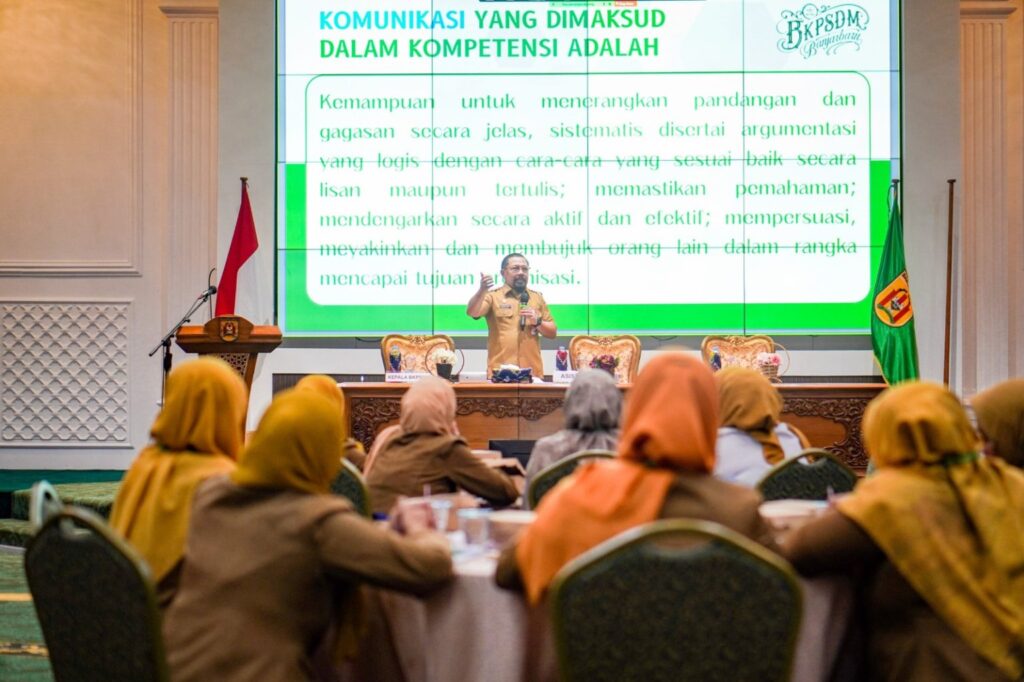 Bimbingan Teknis Public Speaking bagi seluruh Satuan Kerja Perangkat Daerah (SKPD) di Kota Banjarbaru. (Ist)