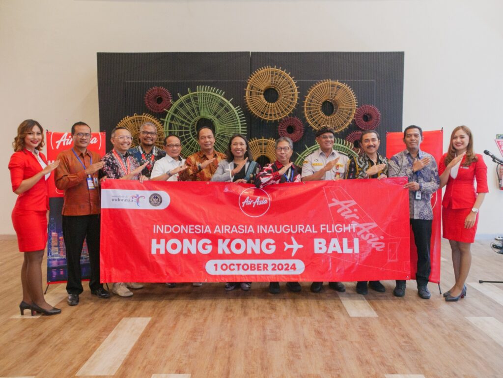 Penerbangan perdana Indonesia AirAsia rute Hong Kong - Denpasar. (Ist)