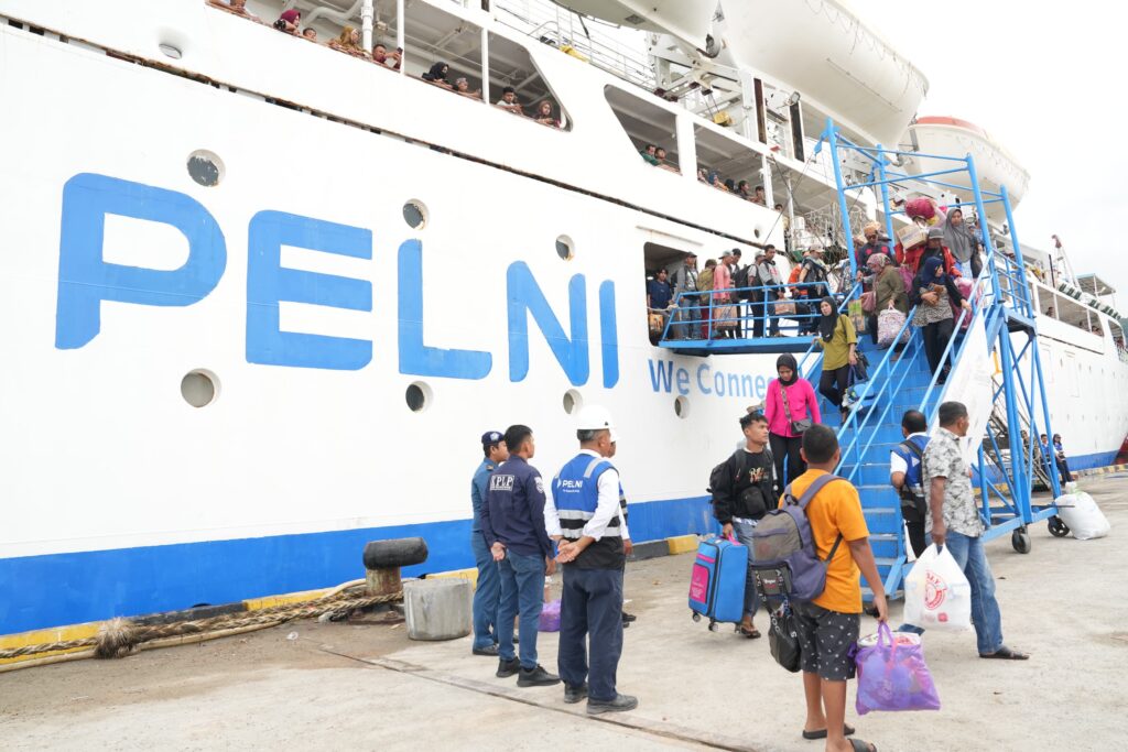 Suasana di Pelabuhan Kapal PELNI. (Ist)