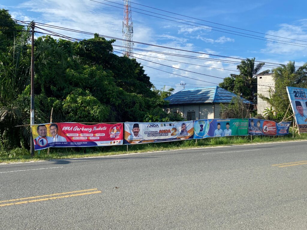 Alat Peraga Kampanye Pilkada Kabupaten PPU. (Ist)