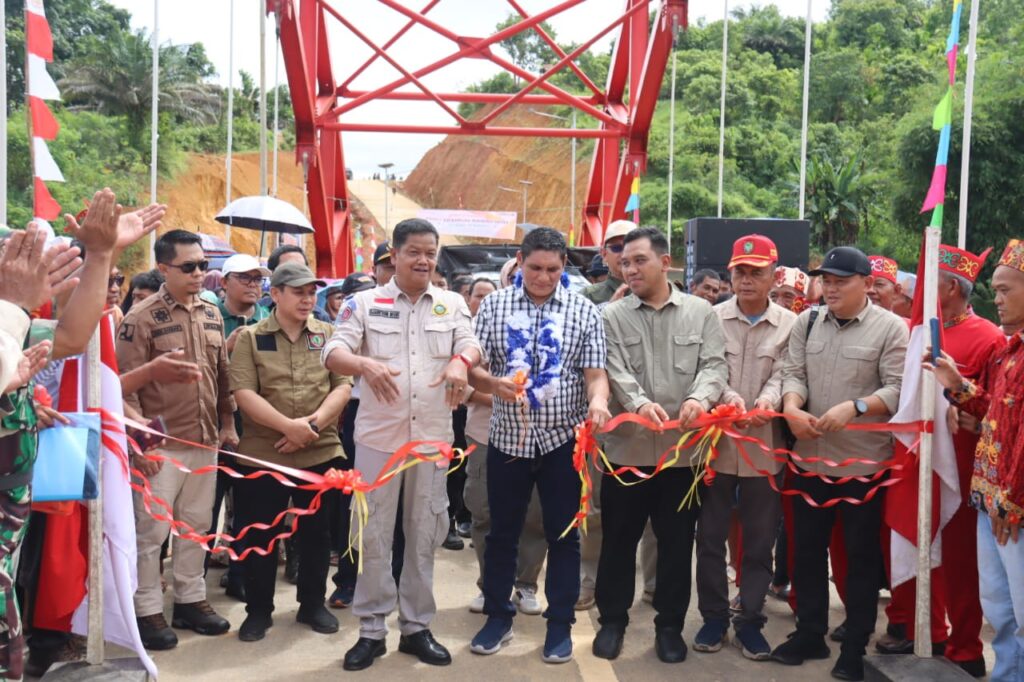 Peresmian Jembatan Tumbang Manjul Kecamatan Seruyan Hulu. (Ist)