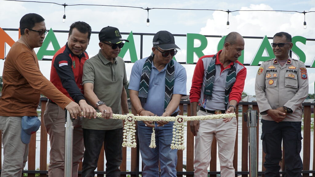 Rumah Makan Terapung Pesona Margasari diresmikan. (Ist)