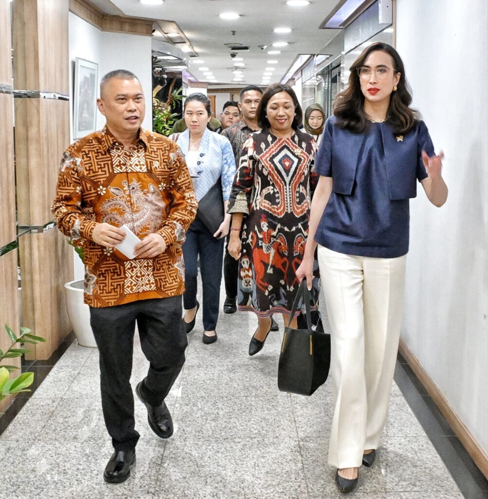 Menhub Dudy Purwagandhi bersama Menpar Widiyanthi Putri Wardhana. (Ist)
