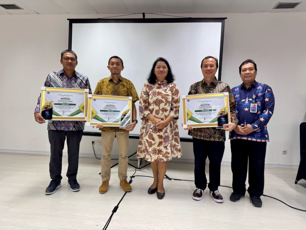 DJKN Anugerahkan Penghargaan kepada PHM. (Ist)