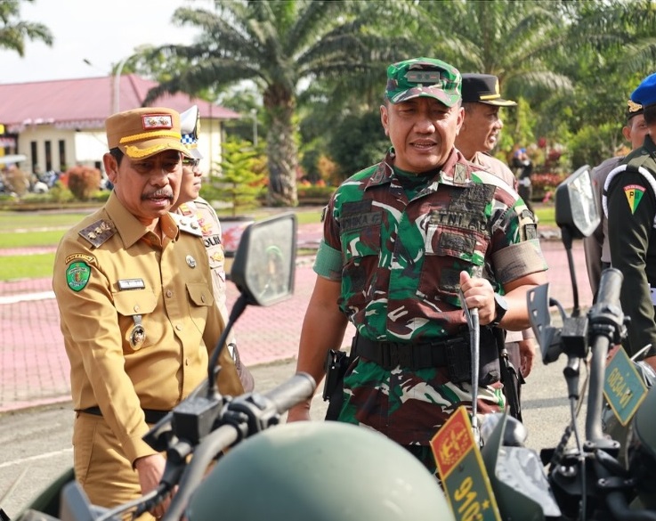 Wakil Bupati PPU, Waris Muin saat apel siaga gabungan. (Ist)