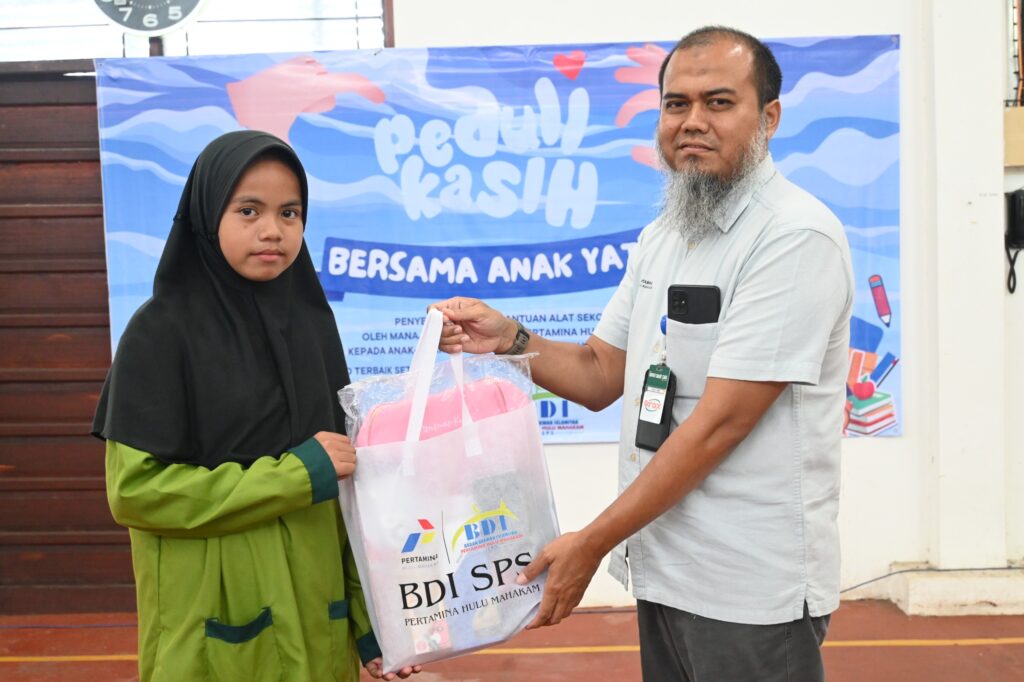 Badan Dakwah Islam PT Pertamina Hulu Mahakam Salurkan Bantuan Perlengkapan Sekolah untuk Anak Yatim. (Ist)