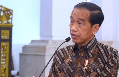 Presiden Jokowi mendorong OJK menjaga dan mengawal perkembangan digitalisasi keuangan. (Twitter/@jokowi)