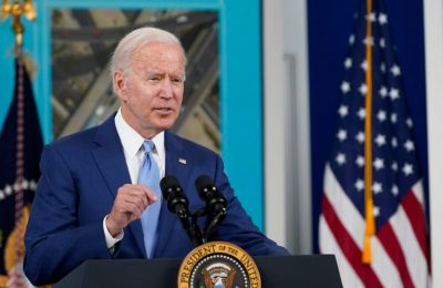 Presiden AS Joe Biden dijadwalkan akan menjamu Presiden Kenya Uhuru Kenyata di Gedung Putih. (AP Photo/Susan Walsh)