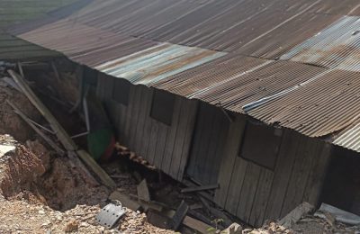 Rumah ambruk akibat operasional tambang batu bara. (Ist)