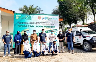 PT Petrosea Tbk Site PT Kideco Jaya Agung bekerja sama dengan Dinas Kesehatan Kabupaten Paser serta Puskesmas Batu Sopang melakukan kegiatan semarak 1.000 vaksinasi. (TBS)
