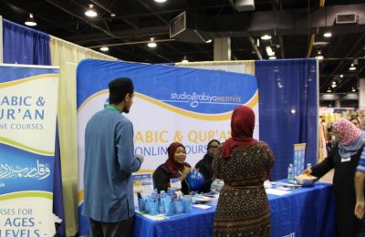 Sejumlah orang menghadiri kongres tahunan Masyarakat Muslim Amerika Utara (ISNA) di Chicago, Illinois, pada 30 Juni 2017. (Foto: AFP/Nova Safo)