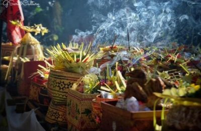 Banten, sesajen Hindu Bali (Foto: Gus Santi)