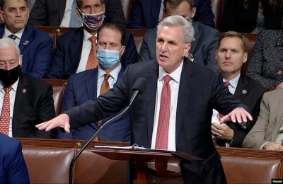 Pemimpin Minoritas DPR AS, Kevin McCarthy di Gedung Capitol, Washington, D.C., 18 November 2021. (TV DPR AS via AP)