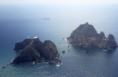 Pulau-pulau bernama Dokdo di Korea dan Takeshima di Jepang terlihat Jumat, 10 Agustus 2012. (Foto: AP)