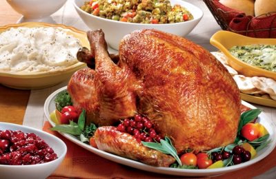 Makanan seperti ayam kalkun yang biasa disajikan dalam perayaaan Thanksgiving. (Foto: AP)