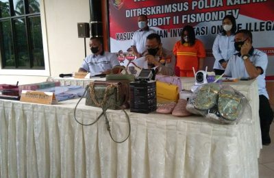 Polda Kaltim merilis pengungkapan kasus investasi bodong online beromzet puluhan miliar rupiah. (RMS)