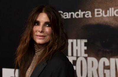 Sandra Bullock saat menghadiri pemutaran perdana "The Unforgivable" di DGA Theatre, Los Angeles, 30 November 2021. (Jordan Strauss/Invision/AP Images)
