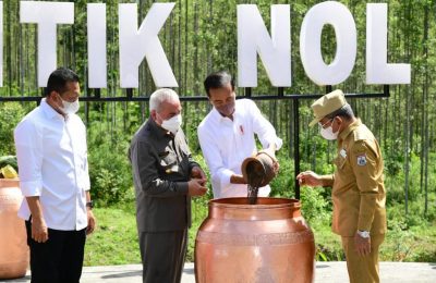 residen Joko Widodo di Titik Nol, IKN di Kabupaten Panajam Paser Utara, Kalimantan Timur, 14 Maret 2022. (Biro Setpres)