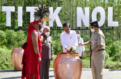 residen Joko Widodo di Titik Nol, IKN di Kabupaten Panajam Paser Utara, Kalimantan Timur, 14 Maret 2022. (Biro Setpres)