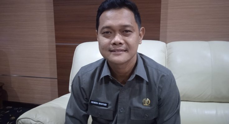 Ketua DPRD Paser, Hendra Wahyudi ST. (TBS)