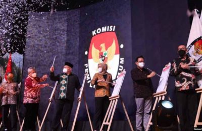 KPU RI saat peluncuran Hari Pemungutan Suara Pemilu Serentak Tahun 2024, 14 Februari 2022. (Foto: Courtesy/Humas KPU)