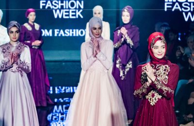 Tren terbaru busana muslimah dipergakan oleh para model di panggung "The London Muslim Shopping Festival" baru-baru ini. (Facebook/muslimshoppingfest)