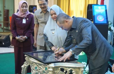 Bupati Paser, Fahmi Fadli Launching Command Center dan Aplikasi Unggulan. (Ist)