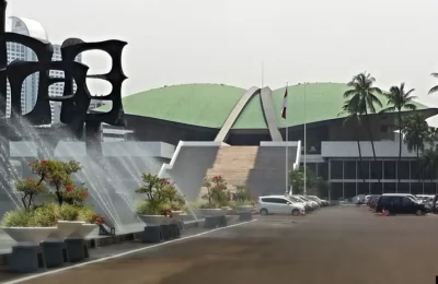 Gedung DPR/MPR RI, Senayan, Jakarta (Foto: VOA/Ahadian)
