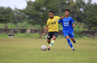 Persiba Balikpapan latihan bersama Adhykasa Farmel FC. (Ist)