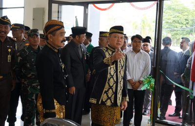 Bupati Paser, Fahmi Fadli bersama rombongan melakukan peninjauan. (Ist)