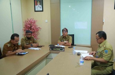 Sekprov Kaltara, Suriansyah, mengikuti Rakor penjelasan terkait pasca pencabutan kebijakan PPKM. (Ist)