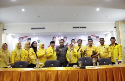 Ketua DPRD Provinsi Kalimantan Timur, Hasanuddin Mas'ud (Tengah). (Ist)