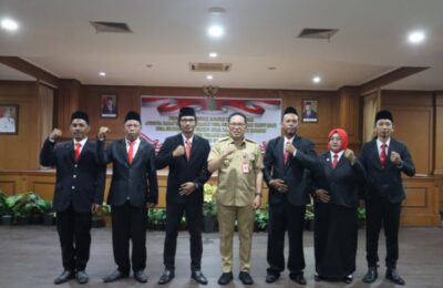 Pj Bupati PPU, Makmur Marbun (Tengah). (Ist)
