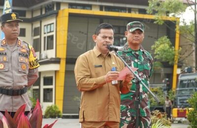 Sekda Kabupaten PPU, Tohar memimpin Apel Gelar Pasukan. (Ist)