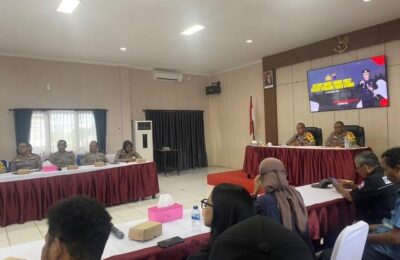 Kapolres PPU, AKBP Hendrik Eka Bahalwan dalam memimpin rilis akhir tahun 2023. (Ist)