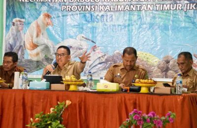 Dialog bersama masyarakat di Desa Babulu Laut, Kecamatan Babulu. (Ist)