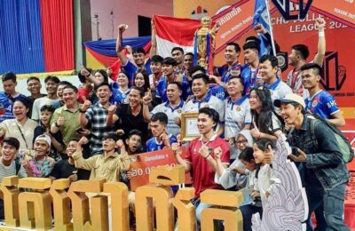 Para Patriot Olahraga Indonesia di Kamboja. Mereka berhasil mengantar salah satu klub voli yakni Bodyguard Headquarters (BHQ) menjadi juara liga voli utama di Kamboja. (Ist)