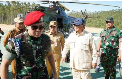 Pj Bupati PPU, Makmur Marbun Dampingi Menhan, Prabowo. (Ist)