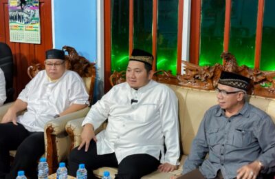 H Mudyat Noor S.Hut (Tengah). (Ist)